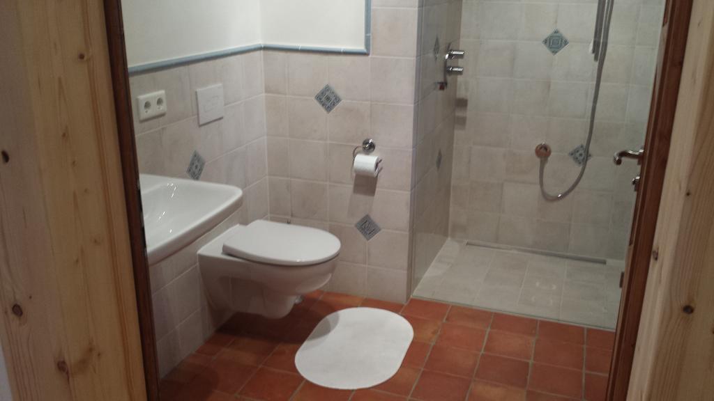 הוילה בורג Exklusives Holzhaus חדר תמונה